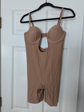 Skims Shapewear, low cut, size L